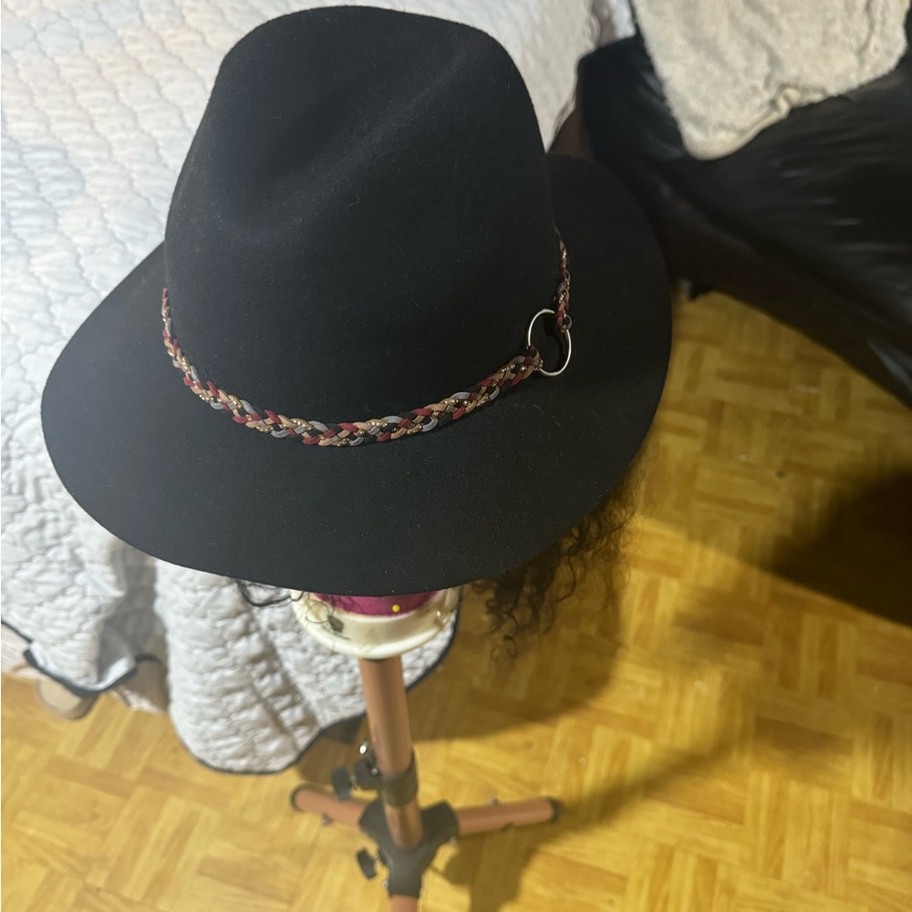 Women’s cow girl hat black in color - Picture 2 of 2